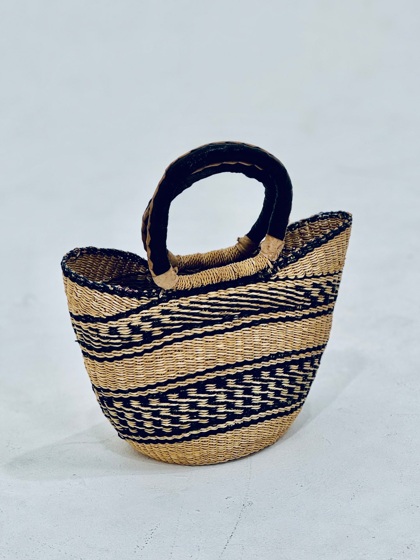 Small Basket with Short Handle